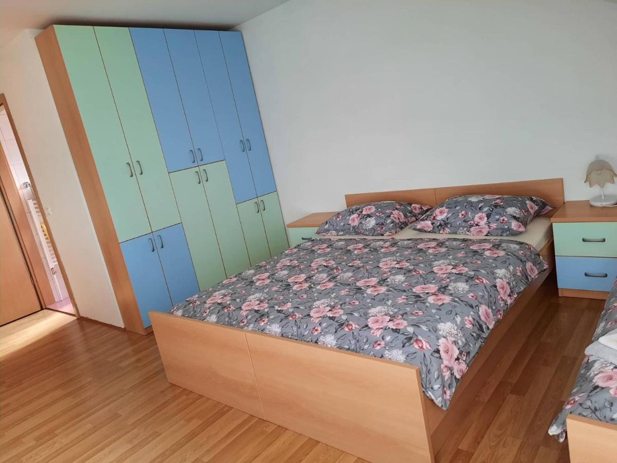 Vodice Tourist Farm Lavricヴィラ エクステリア 写真